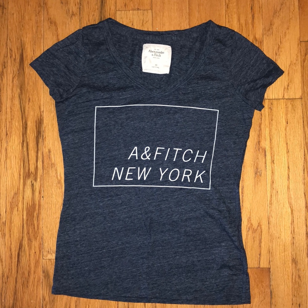 ABERCROMBIE AND FITCH T-SHIRT